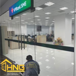 Vách cửa kính cường lực